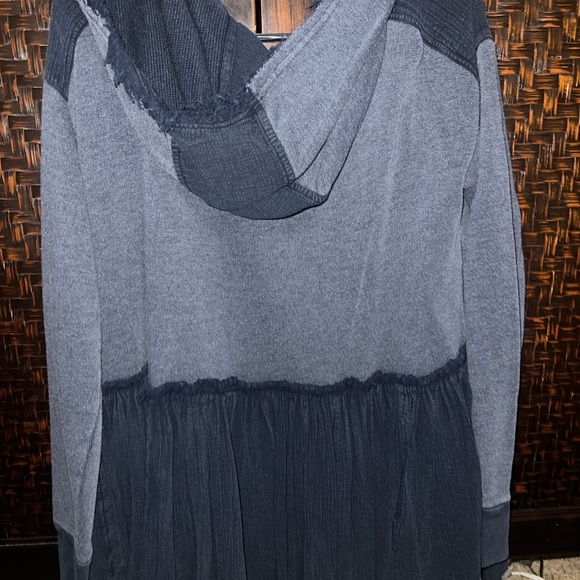 Free people summer dreams pullover. - Picture 2 of 6